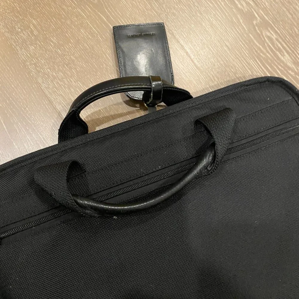 TUMI Slim Laptop Bag Briefcase Unisex design